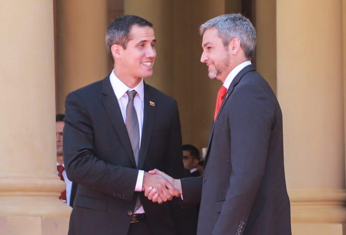 llegada-Mario-Abdo-Benitez-Juan-Guaido-2