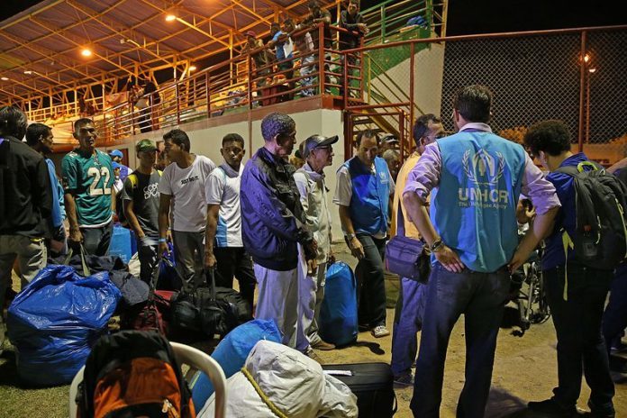 1115280-venezuela_antcrz_abr_0504181057-2-696x464