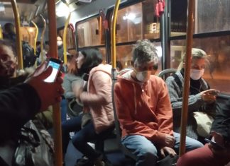 Uruguay, tapabocas y la necesidad del distanciamiento social en el transporte público