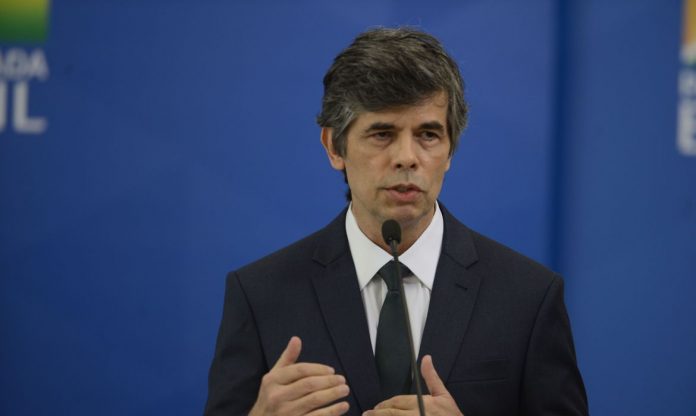 ministro_da_saude_nelson_teich_0417202286