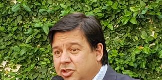 El renunciante ministro Adrián Peña - Foto ICN Diario