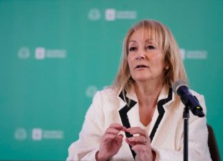 Carolina Cosse y el esperpéntico lenguaje inclusivo: “integrantes e integrantas”