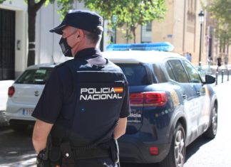 Policía española desmantela una banda criminal dedicada al robo violento de móviles de alta gama en tiendas de telefonía