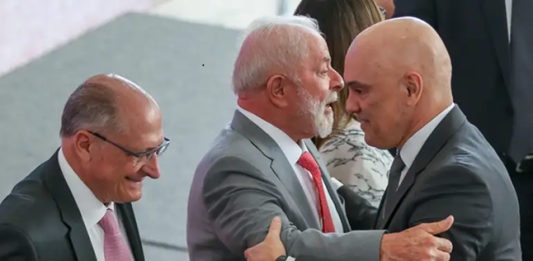 Escándalo en el STF de Brasil: Exigen la renuncia del magistrado Alexandre de Moraes por su implicancia en el caso del Banco Master