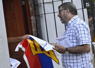 Frente Amplio irá puerta a puerta a pedir el voto y una foto: ¿Un registro barrial de cada votante?