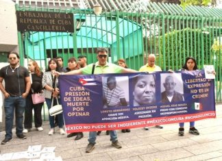 México protesta contra la dictadura en Cuba