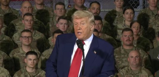 Donald Trump anuncia cierre total del espacio aéreo venezolano: ¿un ultimátum contra Maduro para sacarlo sin derramar sangre?