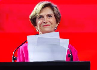 Candidata a la presidencia de Chile Evelyn Matthei presenta propuestas para enfrentar la “crisis silenciosa” de natalidad en el país