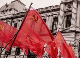 Uruguay: testigos denuncian en Fiscalía que se financió al Partido Comunista con desvíos del Fondo de Vivienda de la Construcción