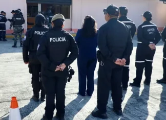 Caso “Depuración Azul”: Fiscalía de Ecuador procesa a ocho personas –entre ellos seis policías– por delincuencia organizada