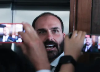 Brasil: Supremo Tribunal Federal notifica a Eduardo Bolsonaro sobre la acusación de fomentar las sanciones comerciales impuestas por el gobierno de Trump