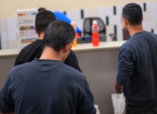 Instituto Guatemalteco de Migración recibe a 59 personas migrantes deportadas desde Estados Unidos