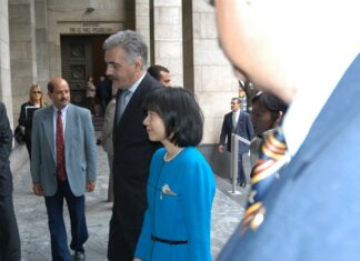 Cuando la perseverancia venció al olvido: la Biblioteca Nacional de Uruguay y su salto a la era digital (2003)