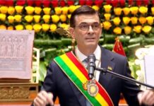 Un emocionado Rodrigo Paz juró como presidente de Bolivia: “Este lugar no es de poder, es un mandato de servicio. Nos tocan cinco años de servicio y no de poder”
