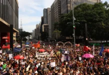Brasil: en protestas masivas denuncian femicidios y la inacción del gobierno de Lula