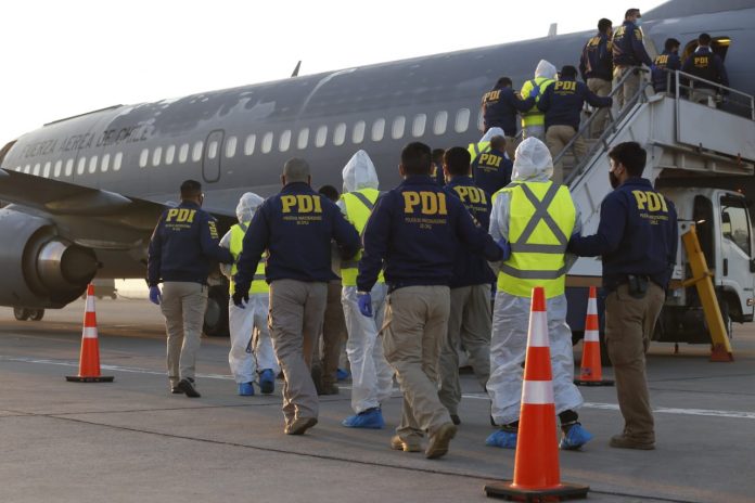 EfoBvNGXsAgXisS-696x464