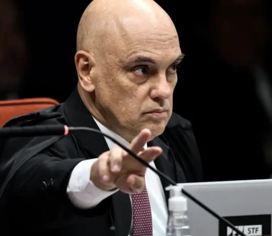 Brasil: El cuestionado juez Alexandre de Moraes recibe demanda desde EE. UU. y deberá responder en un plazo de 21 días