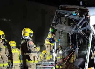 Otra jornada negra en España: dos descarrilamientos en Barcelona, muere un maquinista y un saldo primario de 37 heridos