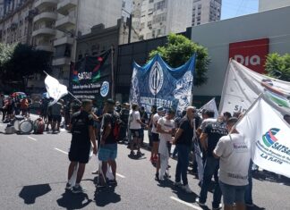 Argentina: tensión en las calles por manifestantes que marchan contra una reforma laboral que admiten desconocer pero igual se oponen