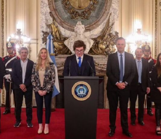 Javier Milei cargó contra el kirchnerismo tras el fallo favorable por YPF: “Nos sumieron en una aventura suicida”