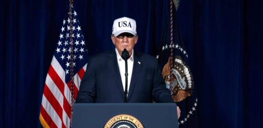 Trump confirma la muerte de Ali Khamenei el líder supremo de Irán en operativos conjuntos con Israel en Teherán