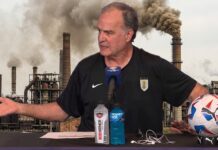 Bielsa, la fábrica de humo y la falta de respeto a los jugadores