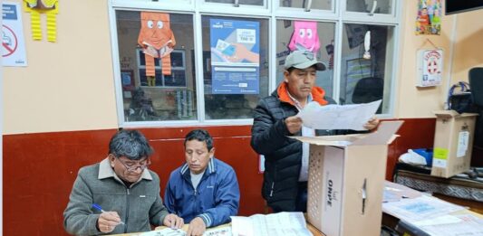 Perú decide prolongar por un día elecciones presidenciales en 211 mesas afectadas por irregularidades (Video)