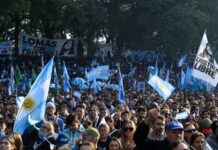 Aplaudir al ladrón