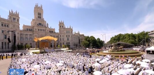 El Papa León XIV en Madrid: «Las tradiciones no son un museo del pasado, sino una escuela de fe viva»
