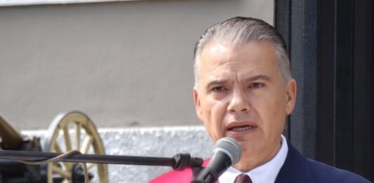El ministro de Defensa de Bolivia afirma que las protestas tienen vínculos con el crimen organizado y el narcotráfico