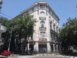 La Justicia argentina ordena el embargo preventivo de más de 100 propiedades de Cristina Kirchner incluido el piso donde cumple prisión domiciliaria