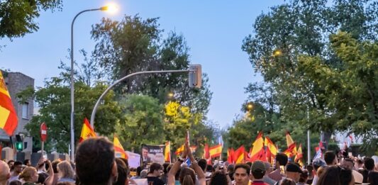 Crece la tensión política y social en España tras la crisis migratoria en Ceuta: protestas en varias ciudades y malestar en la UE