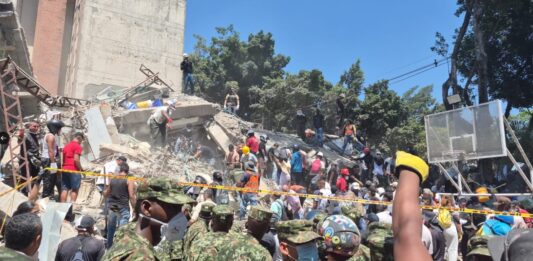 Las redes sociales muestran la tragedia que se está viviendo en Colombia tras el terremoto (Videos)