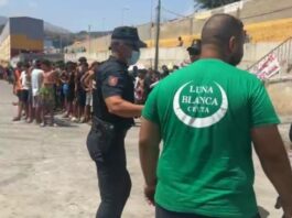 Marruecos frena un intento de entrada masiva a Ceuta en medio de tensiones políticas y críticas a Pedro Sánchez por la gestión migratoria (Videos)