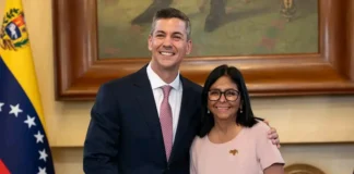 Contradicción diplomática: Santiago Peña se reúne con Delcy Rodríguez de un gobierno de facto que Paraguay no reconoció