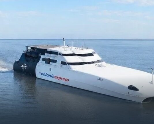Monopolio en el Río de la Plata: El puerto de Montevideo es de todos, no de Buquebus
