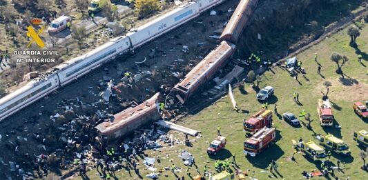 Tragedia ferroviaria en España: al menos 30 muertos tras la colisión de dos trenes en Toledo ( Vídeo )