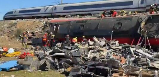 Tragedia ferroviaria en Toledo: ascienden a 68 los muertos en el choque entre un tren AVE y un Iryo y fallece exministra de Trabajo (Video)