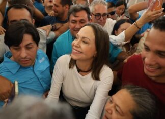 Venezuela está de fiesta: a pesar de los impedimentos del régimen, María Corina Machado regresó a su patria y Trump dijo: “Espero esté a salvo”