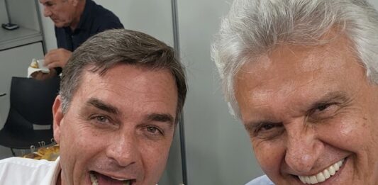 Flávio Bolsonaro suma el apoyo de União Brasil, el PP, Caiado y Zema para la segunda vuelta electoral