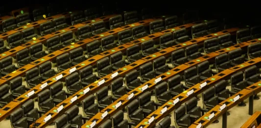El Partido Liberal (PL) de Bolsonaro se consolida como la primera fuerza en la Cámara de Diputados de Brasil tras primera vuelta electoral
